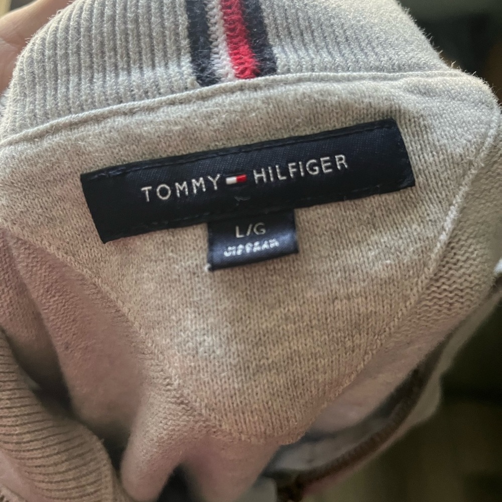 Tommy Hilfiger Light Tan Knitwear - Picture 3 of 3